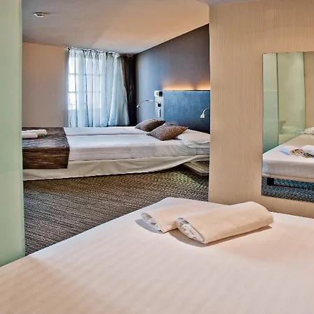 Petit Palace Santa Cruz Hotel Sewilla