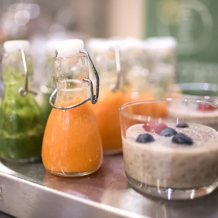 Petit Palace Santa Cruz Hotel