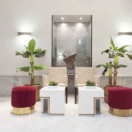 Petit Palace Santa Cruz Hotel